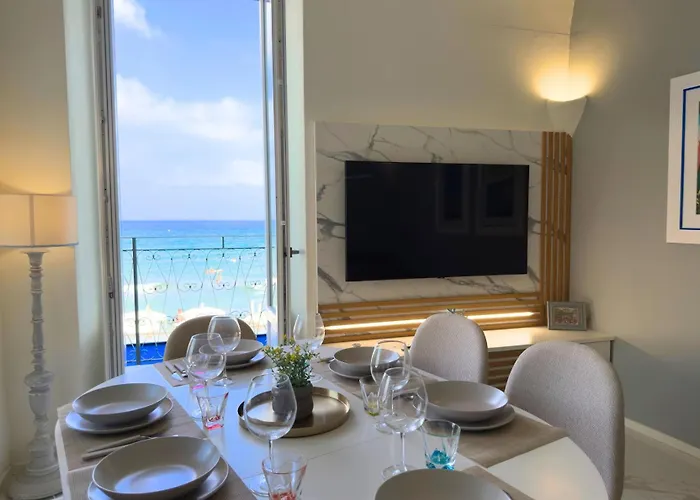 Διαμέρισμα Exclusivity, Luxury And Sea View With 2 Bedrooms *